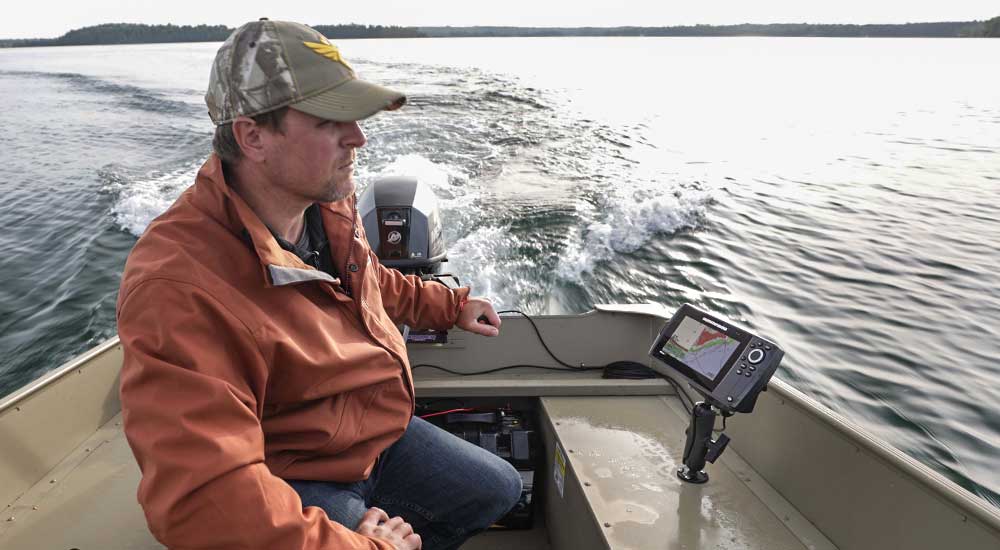 small boat fish finder