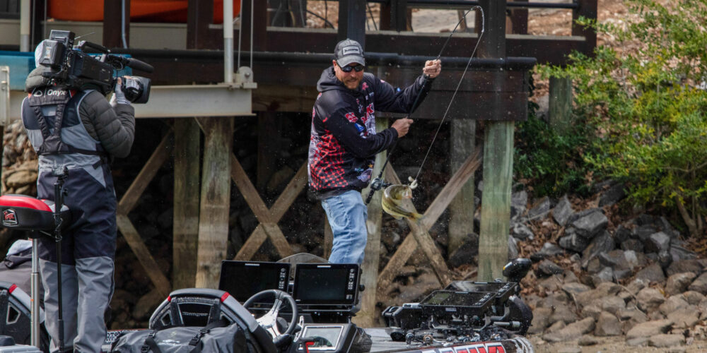 Turf Connections Celebrity Connection to Pro Angler Bryan Thrift