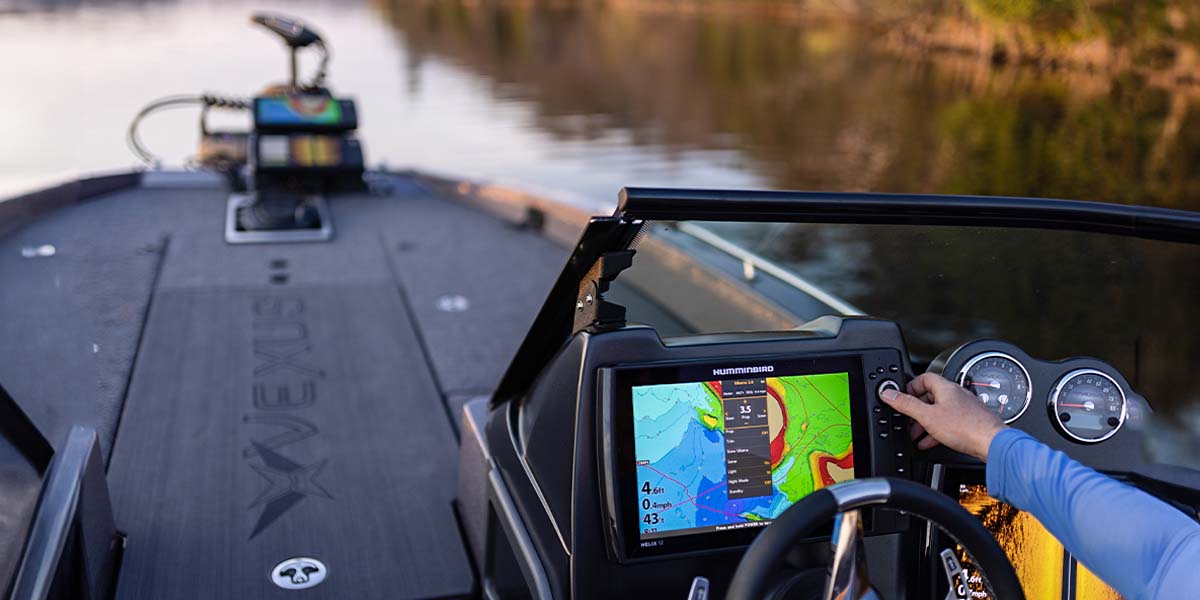 humminbird fish finder with minn kota trolling motor controls